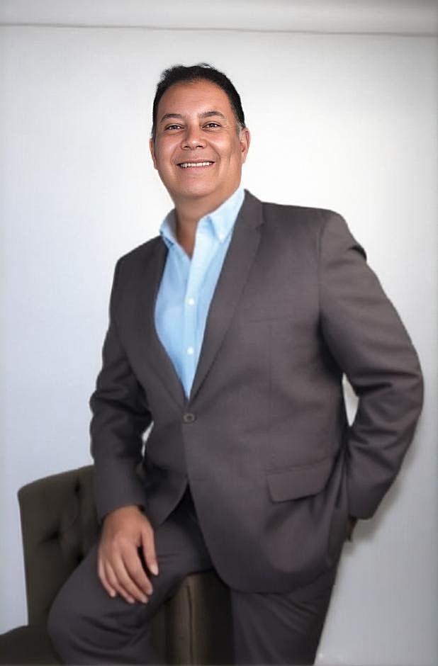 José Ivan Mena | Corredor de Bienes Raíces